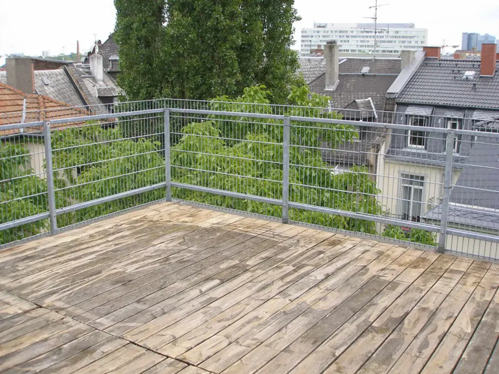 LUXUS 3-Zimmer Wohnung mit einem großem Balkon in Frankfurt-Bockenheim Mit Panaromablick
