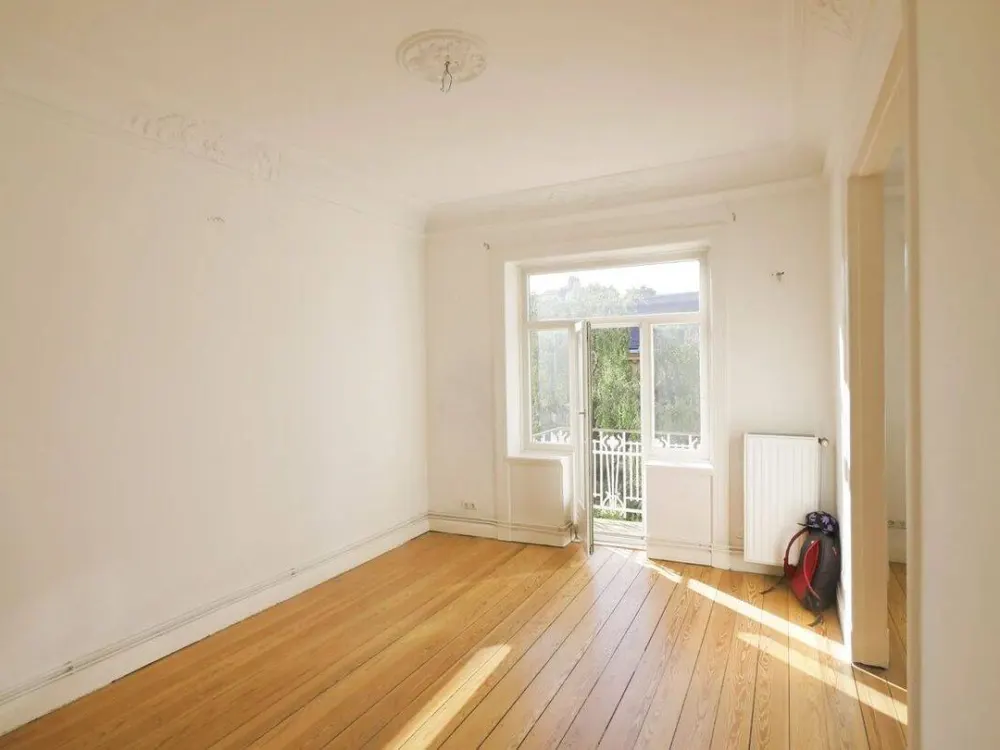 Rotherbaum: 3,5-Zi.-Altbau in Uninähe: Wohnbüro / Praxis / Atelier/ WG möglich