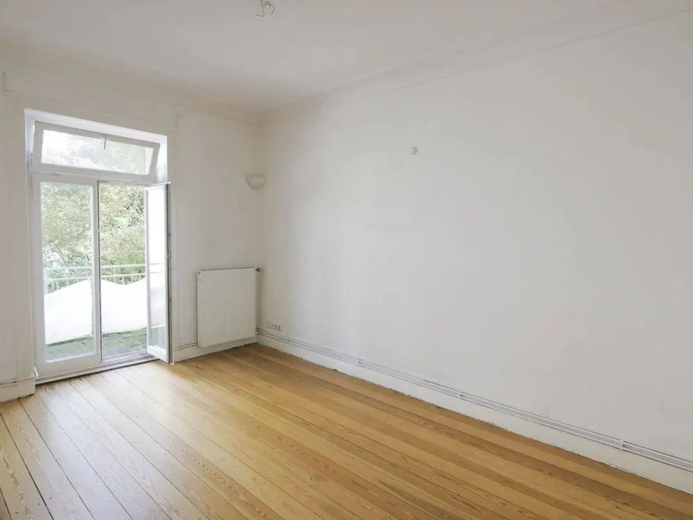 Rotherbaum: 3,5-Zi.-Altbau in Uninähe: Wohnbüro / Praxis / Atelier/ WG möglich