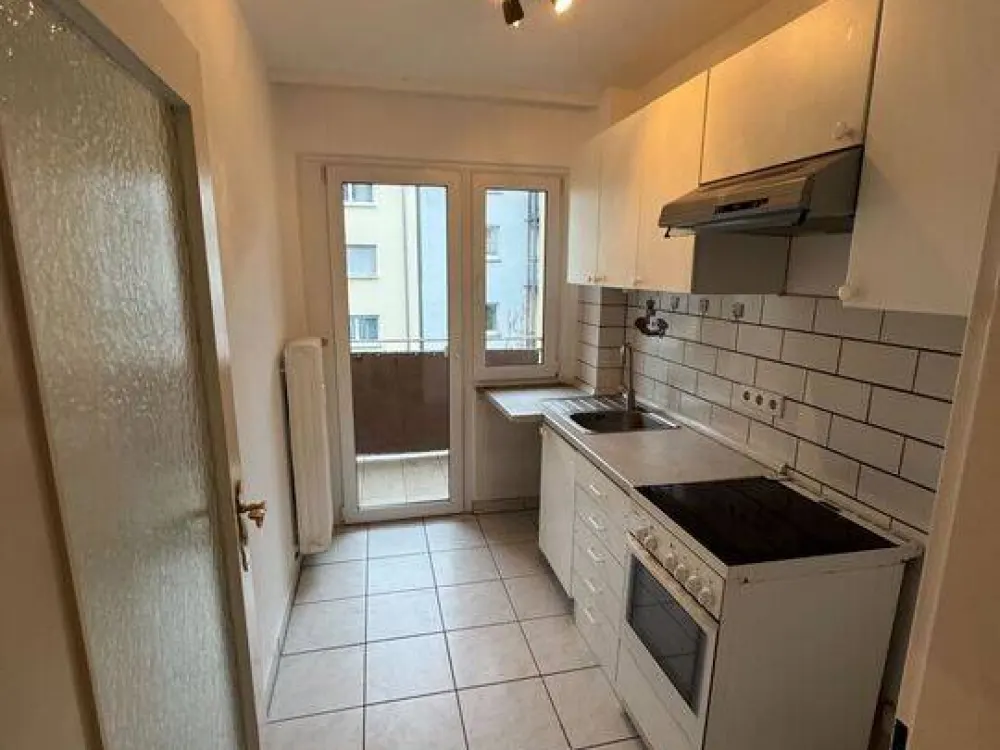 Zentrales Wohnen in bester Lage in Frankfurt am Main: Gemütliche Wohnung im 2. OG zu vermieten [HMR-O02E06]