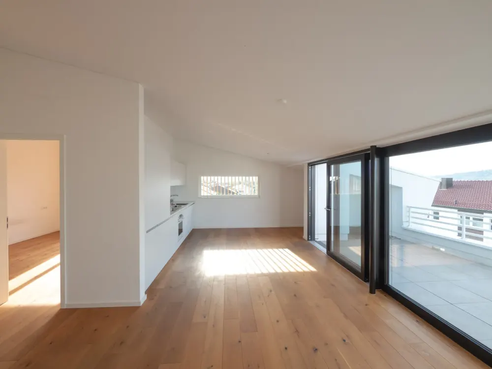 Zweitbezug: Neuwertige 3-Zimmer-Wohnung mit Dachterrasse