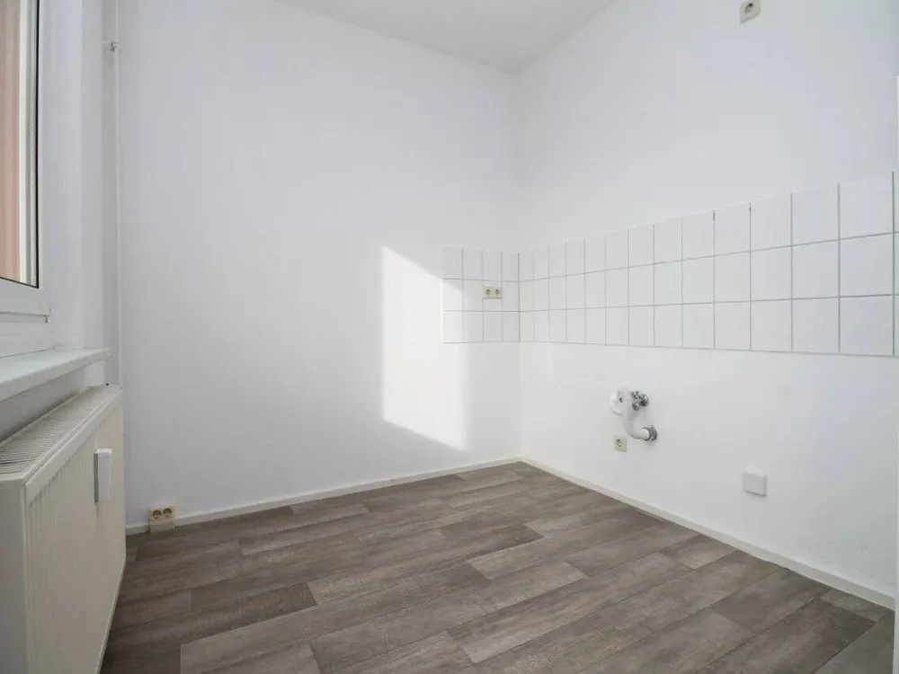 Großer Balkon sucht Mieter - vollsaniertes Objekt mit Solartechnik und Aufzug