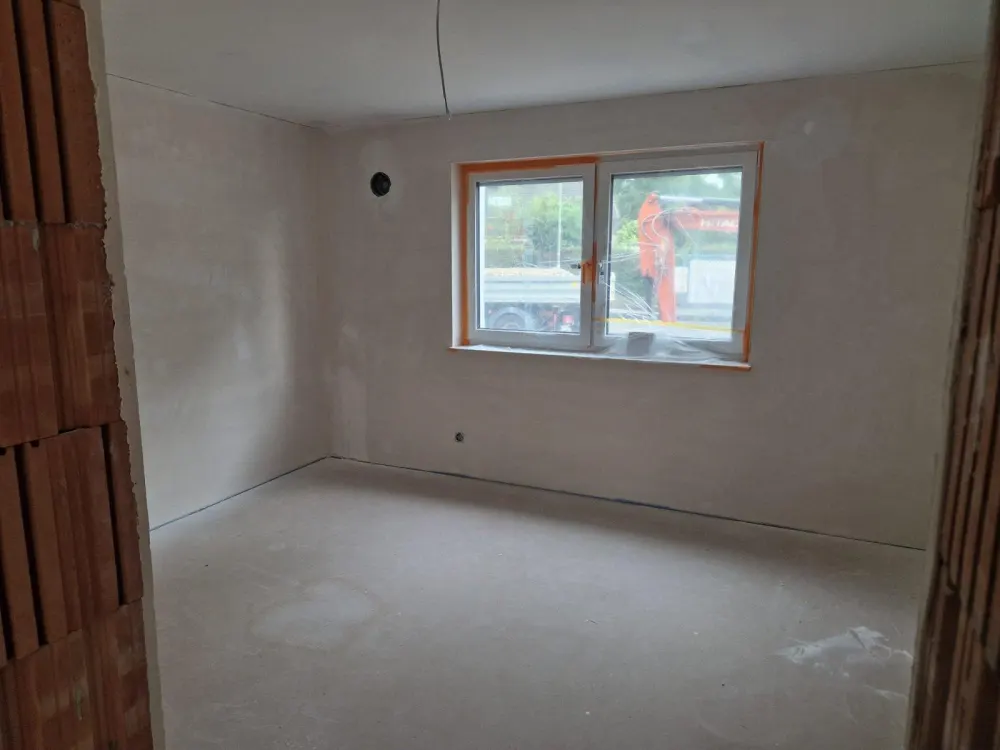 3Zi,100 qm,Küche,Bad,GästeWC,Abstellr.,Terasse/Balkon,Stellplatz