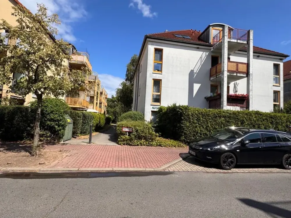 Helles Dachgeschoss mit Balkon und Einbauküche in Blankenfelde-Mahlow