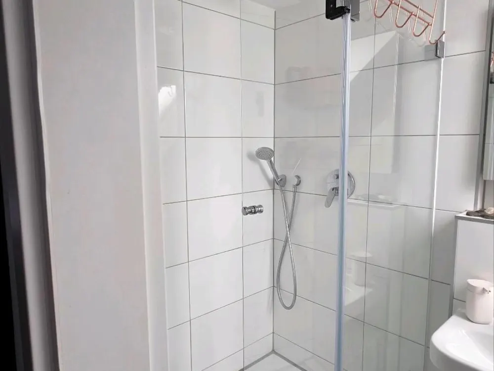 2,5 Zimmer DG-Wohnung mit ca. 52 qm² und ausgebautem Spitzboden