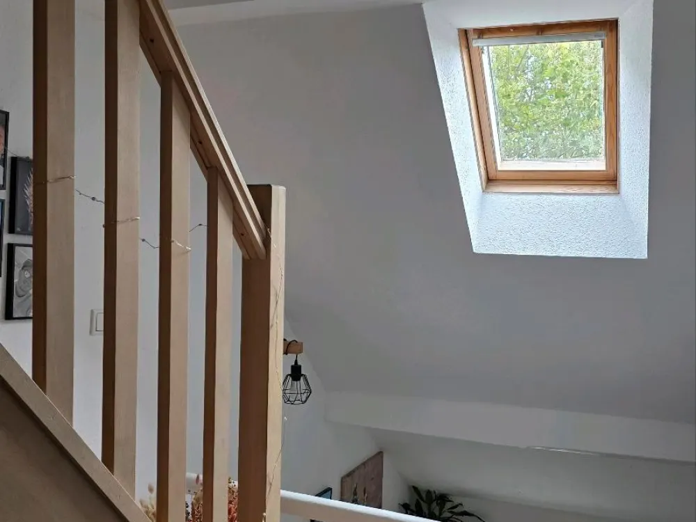 2,5 Zimmer DG-Wohnung mit ca. 52 qm² und ausgebautem Spitzboden
