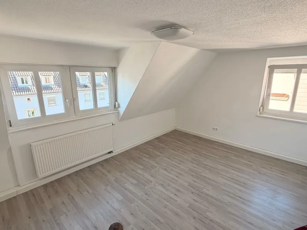 Zuhause mit 3 Zimmern, Stellplatz, viel Nutzfläche und Gartennutzung