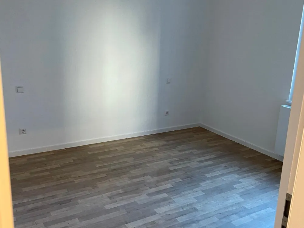 2 Zimmer Stadtwohnung hochwertig, hell mit Top-Anbindung