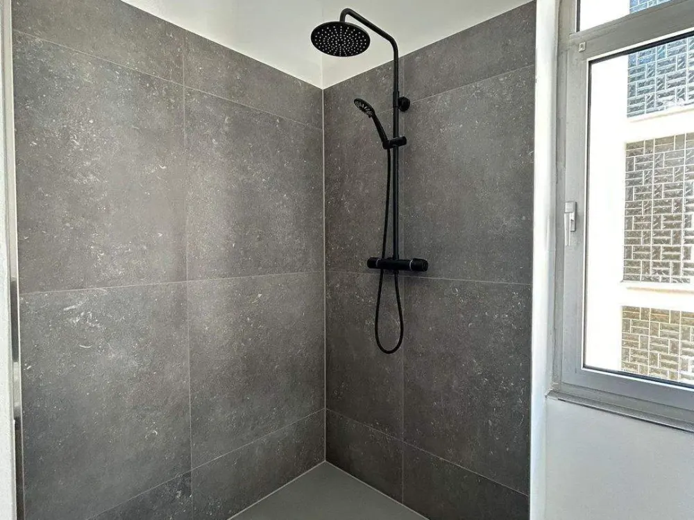 neu renoviertes WG Zimmer direkt am Merianplatz