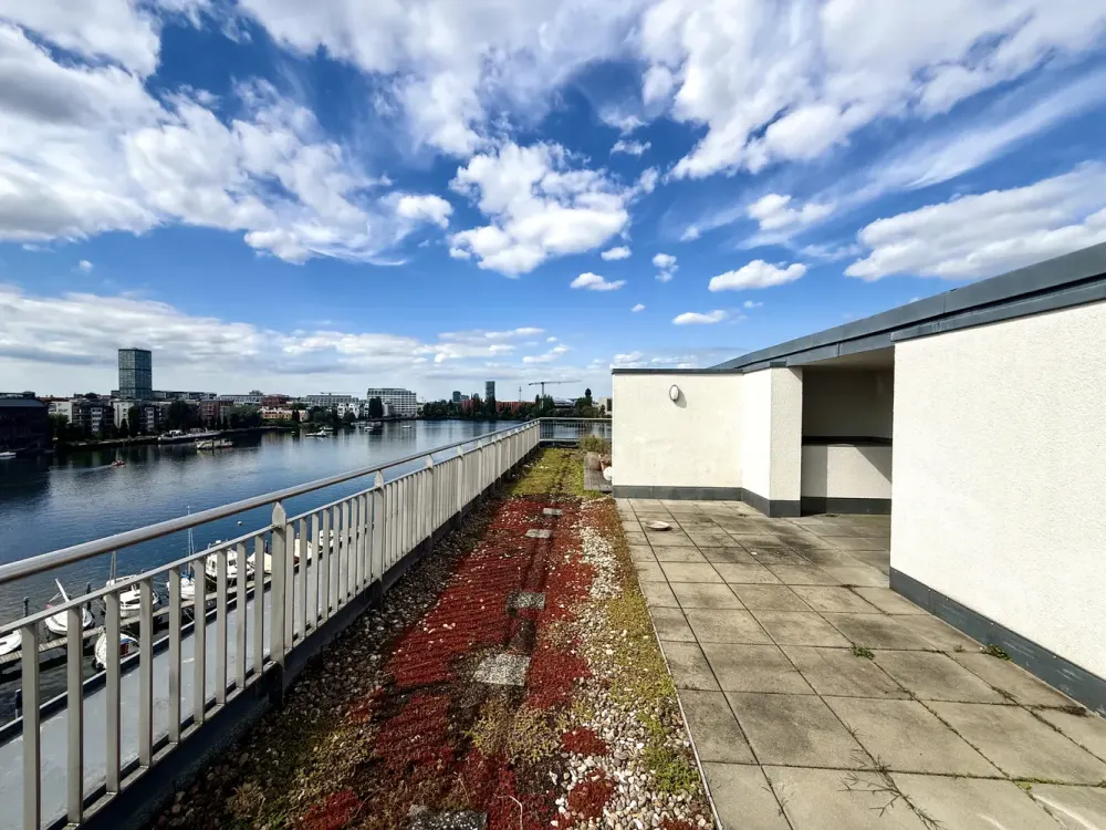 Maisonette mit Wasserblick & Dachterrasse & Südbalkon