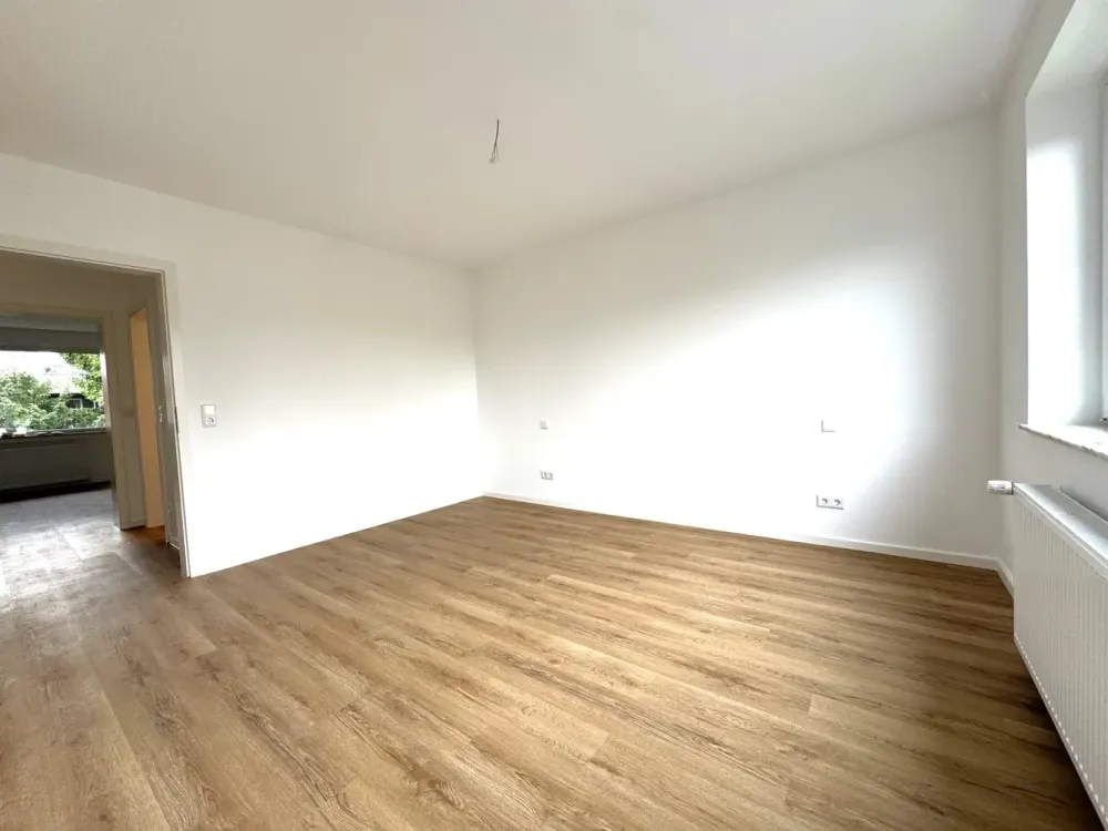 Moderne kernsanierte 2-Zimmer-Wohnung mit Balkon in zentraler Lage von Düsseldorf-Mörsenbroich