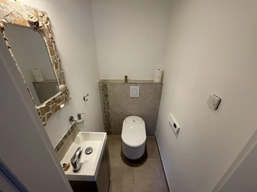 Kleine sanierte zwei Zimmerwohnung ohne Garten