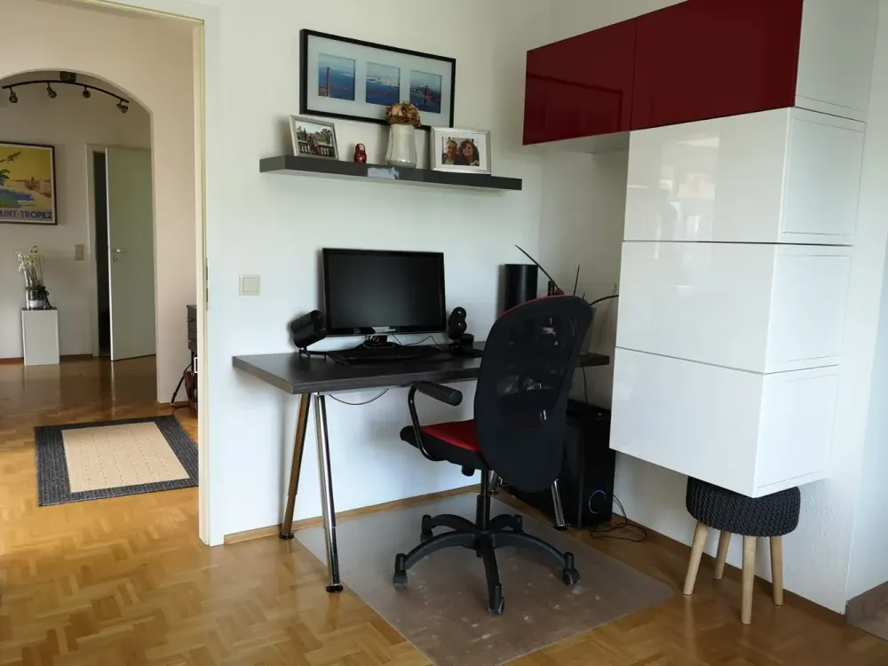 Exclusive, light-flooded 2.5-room attic apartment with balcony in Frechen