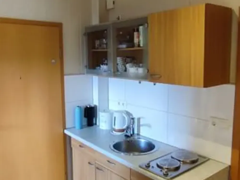 Schöne helle DG - Wohnung an Studenten/Single/wohnen auf Zeit