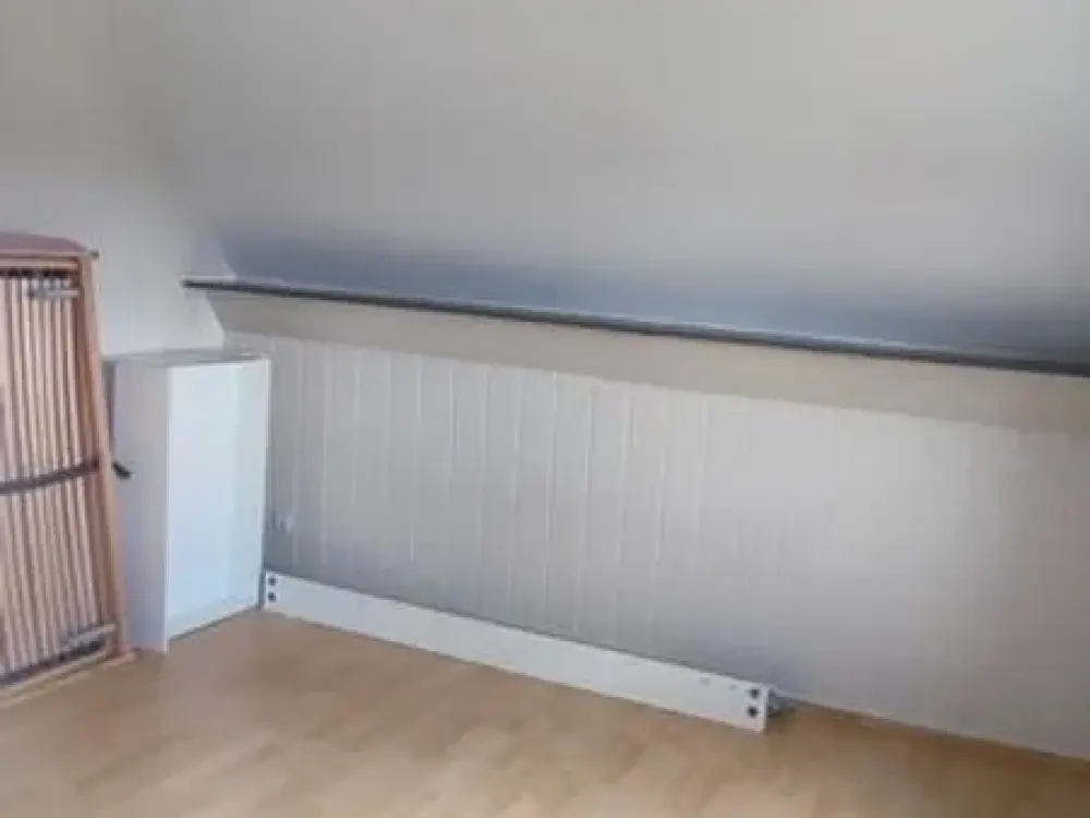 Schöne helle DG - Wohnung an Studenten/Single/wohnen auf Zeit