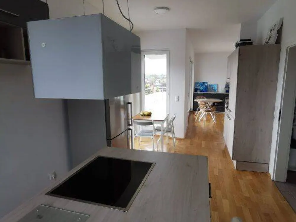 Exklusives Penthouse mit großer Dachterrasse, Einbauküche und Tiefgaragenstellplatz