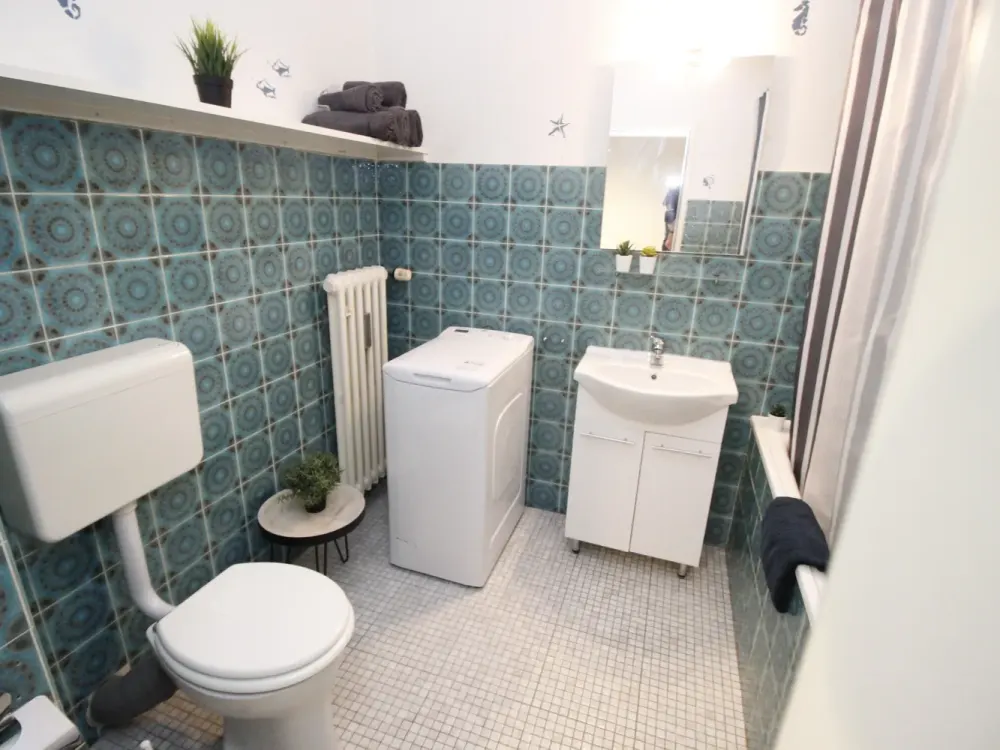 City Apartment 1-Room Furnished Apartment Including Wi-Fi, TV & Electricity