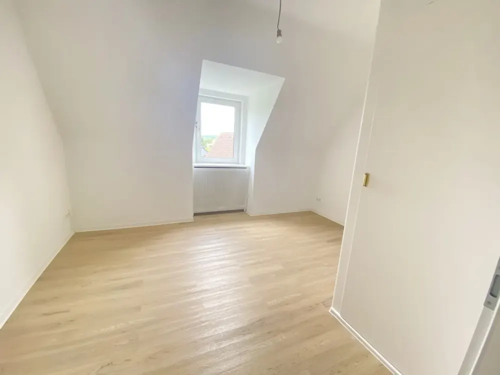 Schöne 2 Zimmerwohnung mit Esszimmer
