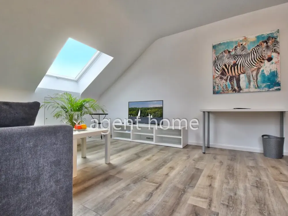 MÖBLIERT -MODERN LIVING AM MAX-EYTH-SEE - Dachgeschosswohnung mit Seeblick