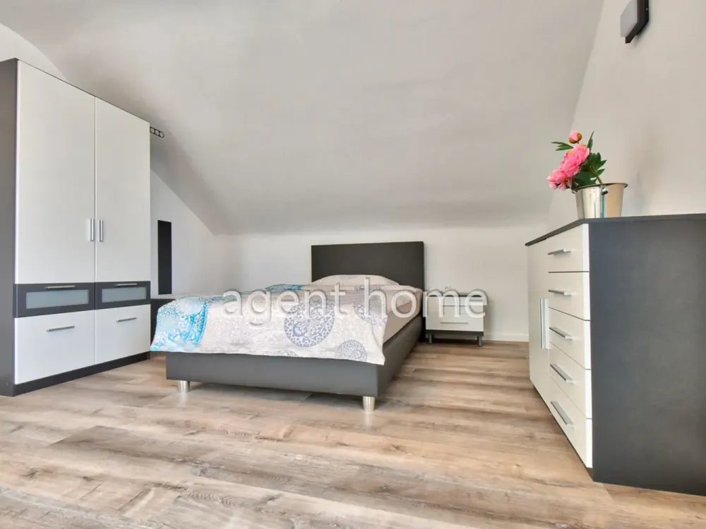 MÖBLIERT -MODERN LIVING AM MAX-EYTH-SEE - Dachgeschosswohnung mit Seeblick
