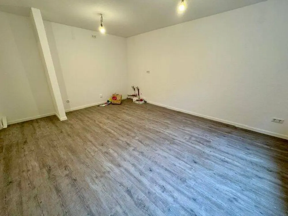 First Occupancy After Renovation - 3 Room Apartment with Terrace!