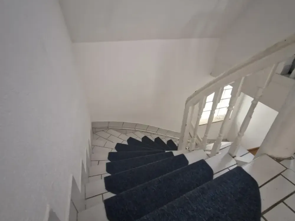 Historische 5-Zimmer-Maisonette in Schwabachs Altstadt, 118 m², EBK, Bad & Duschbad