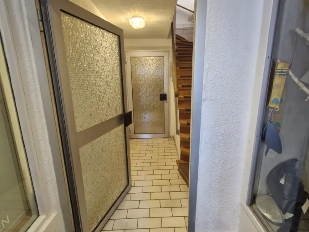 Historische 5-Zimmer-Maisonette in Schwabachs Altstadt, 118 m², EBK, Bad & Duschbad