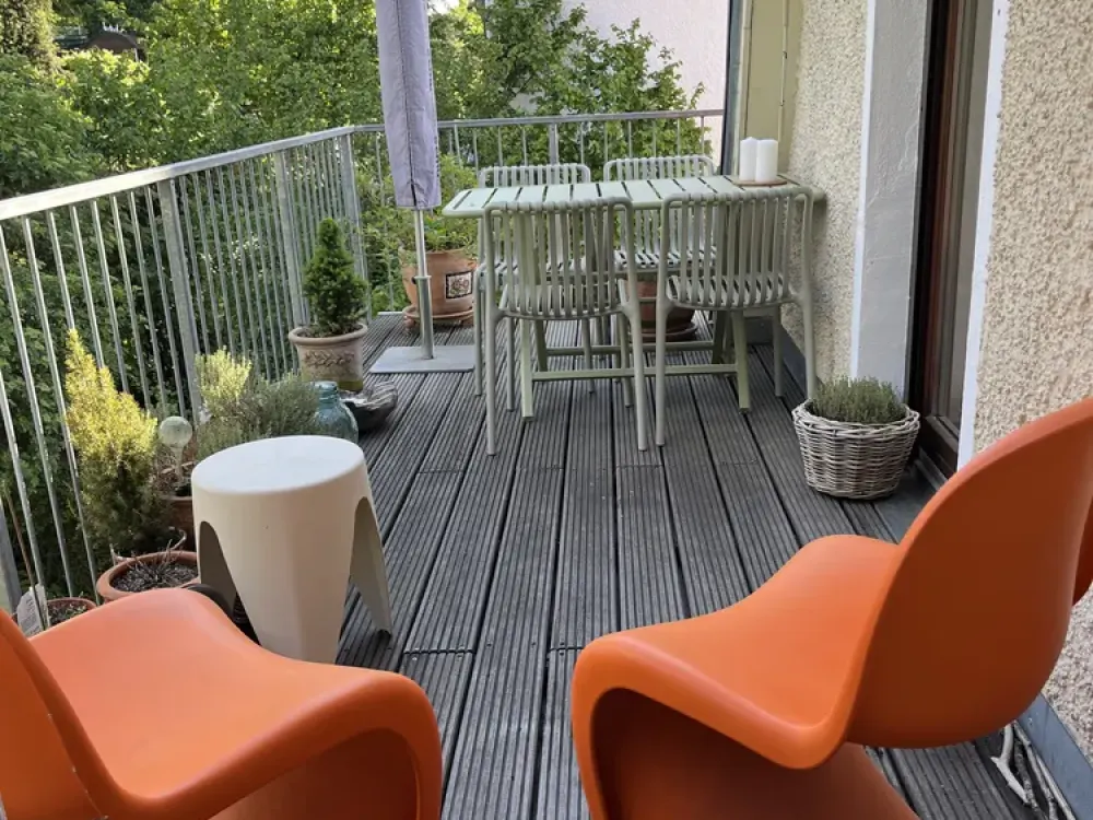 Wunderschöne, ruhige 4,5-Zimmer-Wohnung in einem Zweifamilienhaus in Stuttgart-Feuerbach. Nahe Kille