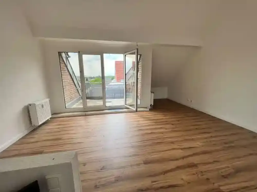 Helle 3-Zimmer-Maisonette mit Balkon in Düsseldorf-Wersten