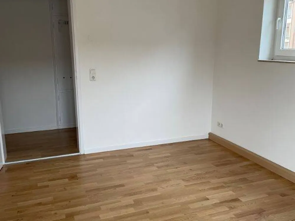 Nachmietersuche! Küchenübernahme möglich - helle 2-Zimmer-Wohnung im beliebten Wöhrd!