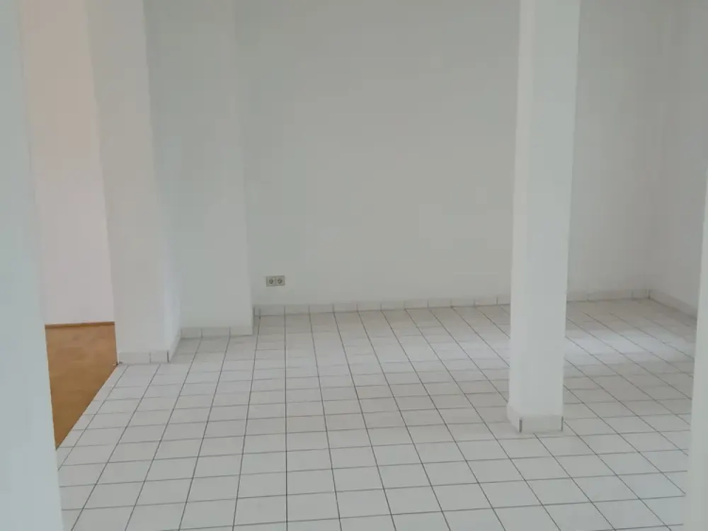 Wohnung saniert, 2 Zimmer, Balkon