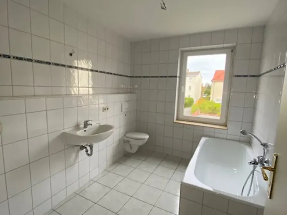*** Gemütliche 2-RWG im EG mit Küche und Bad mit Dusche in super Lage!! WE 2***