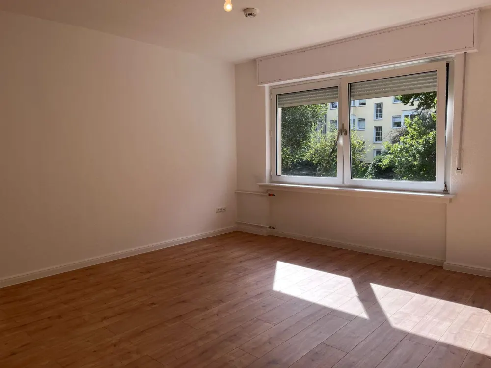 Erstbezug nach Sanierung, schöne 1 Zimmerwohnung in Stöcken mit Blick ins Grüne!