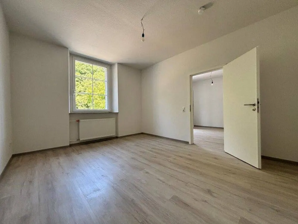 TOP renovierte 2-Zimmer Wohnung am Waldrand