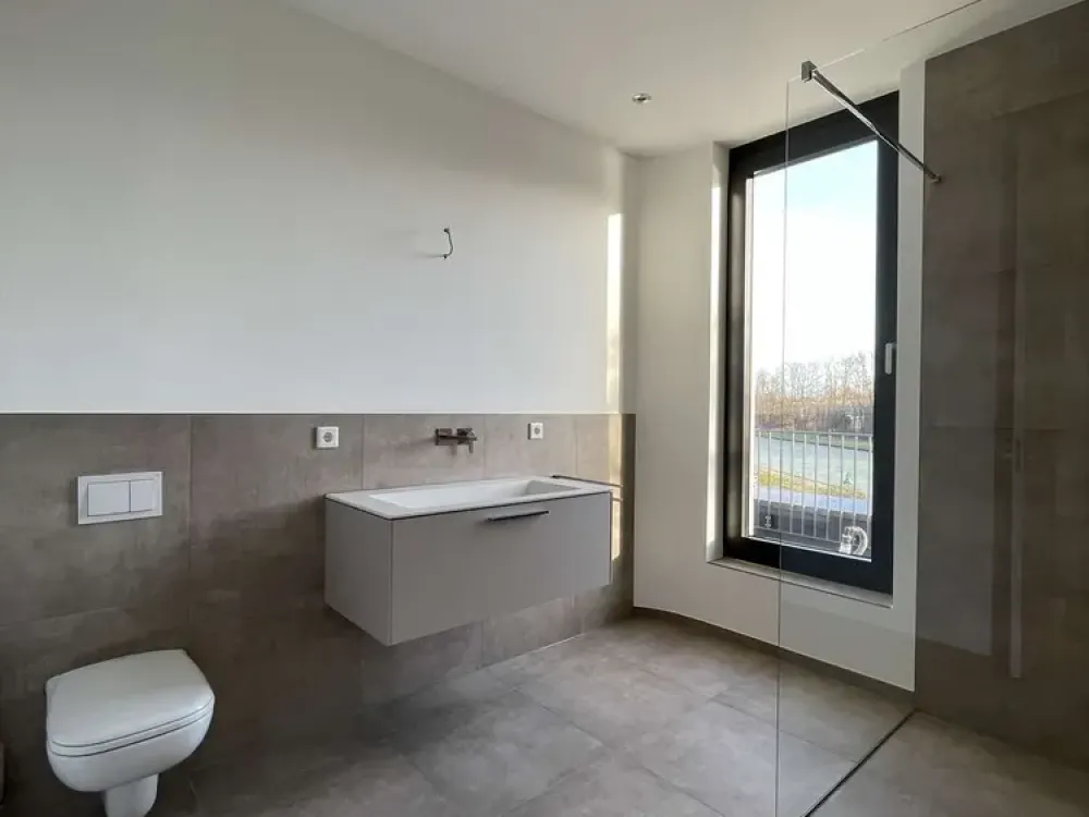 High-Quality Penthouse Apartment