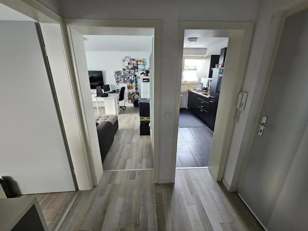 Ideal für Singles! Helle gemütliche 2-Zi.-Wohnung im 1. OG zu vermieten