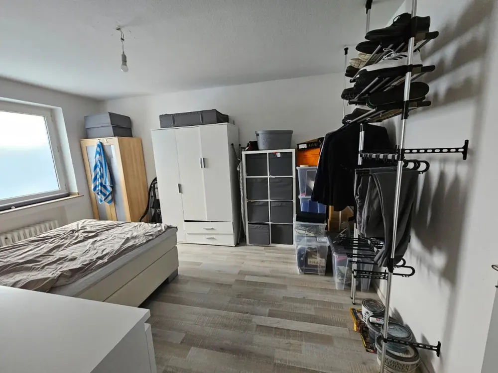 Ideal für Singles! Helle gemütliche 2-Zi.-Wohnung im 1. OG zu vermieten