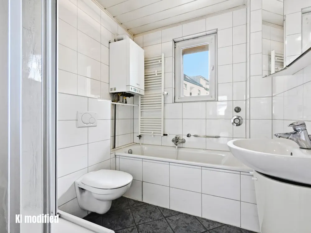 Renovierte 2-Zi.-Whg. mit großer Küche und Balkon