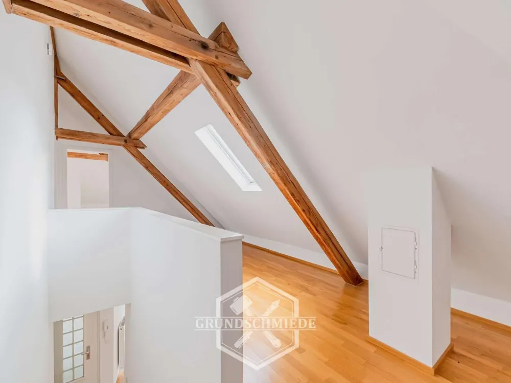 Geräumige 4-Zimmer-DG-Maisonette in bester Lage des Stuttgarter Südens