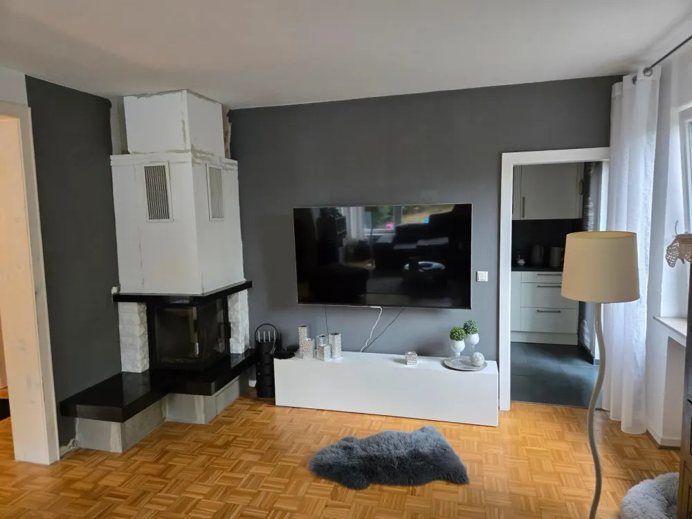 2-Zimmer-Wohnung mit Kaminofen und Garten