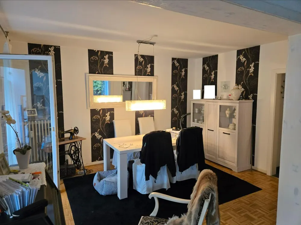 2-Zimmer-Wohnung mit Kaminofen und Garten