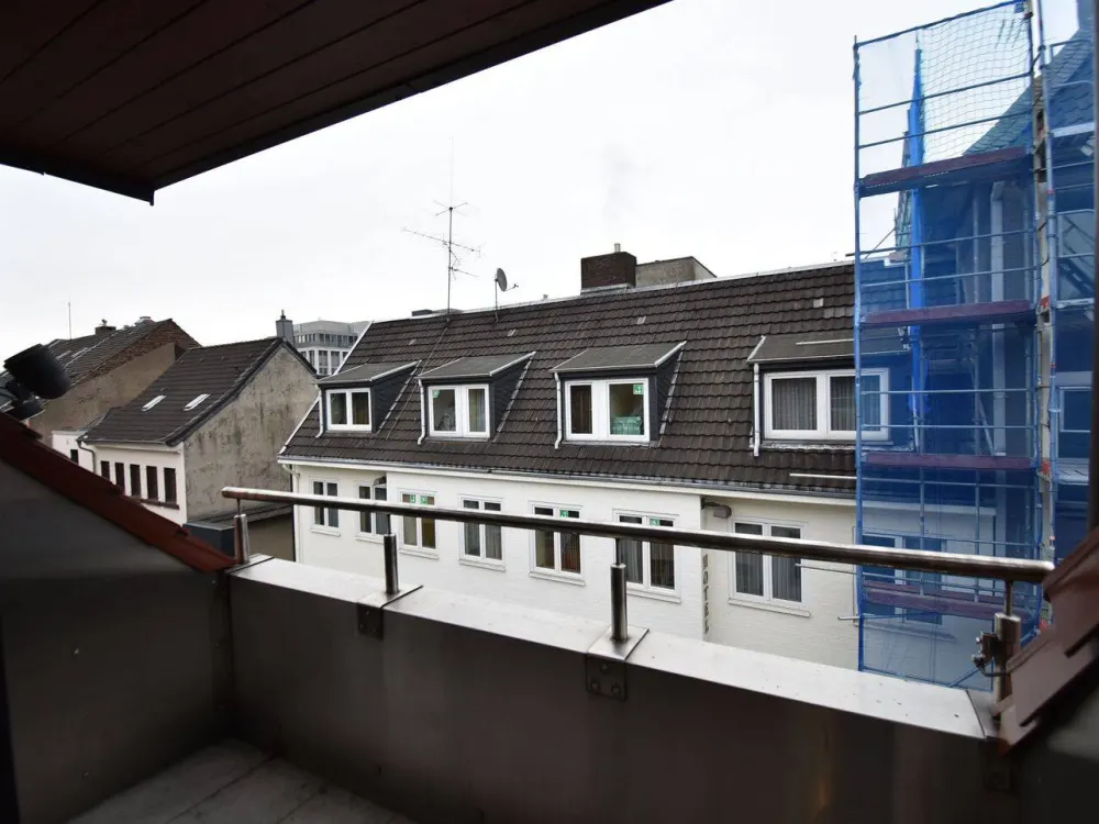 Mitten in D-Altstadt! Modernes Apartment mit Balkon