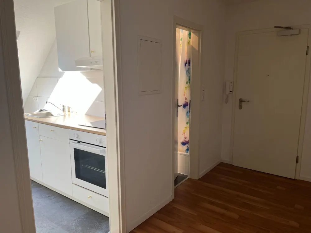 Helle, moderne 2 ZKB Wohnung im DG mit Einbauküche in Hannover Hainholz!