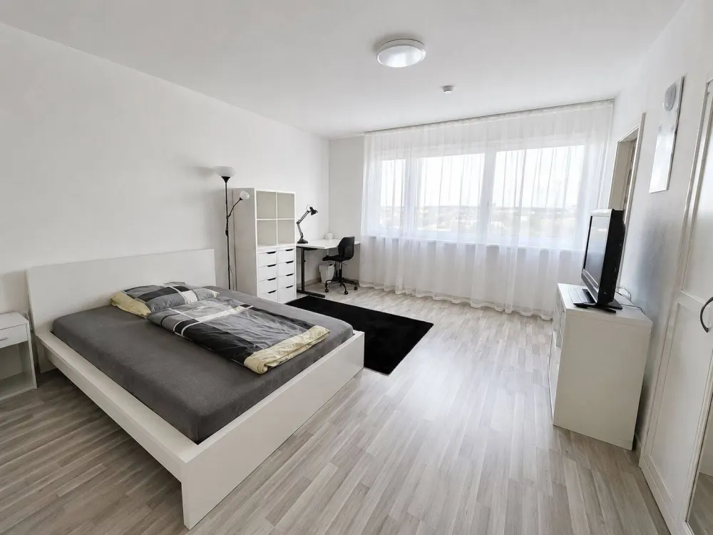 Nachmieter ab 01.11.gesucht, möblierte 1-Zimmer-Wohnung mit Balkon & Ausblick