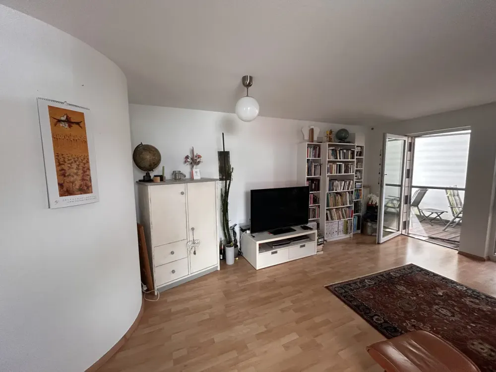 Helle 3-Zimmer-Wohnung im EG mit Terrasse und Hobbyäumen Studenten/WG-geeignet