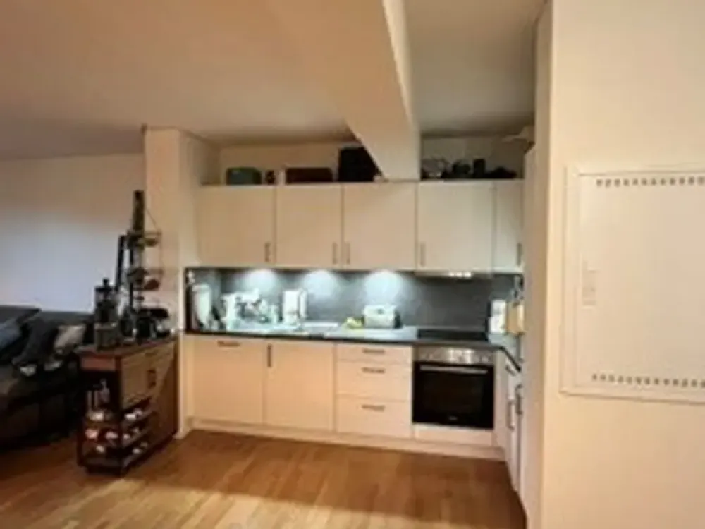 Living by the Water in an Extravagant Location - Sunny 4-Room Apartment