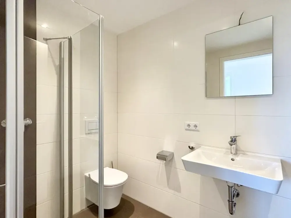 Exclusive Living in Dresden's Hafencity, 4 Rooms with Dreamlike Elbe View