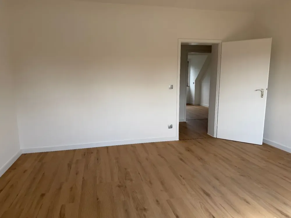 Renovierte Dachgeschosswohnung in ruhiger und dennoch zentraler Lage im beliebten Essen-Kettwig!