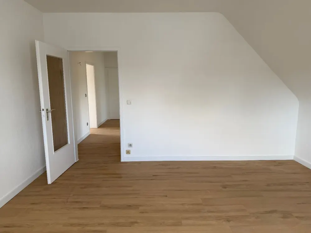 Renovierte Dachgeschosswohnung in ruhiger und dennoch zentraler Lage im beliebten Essen-Kettwig!