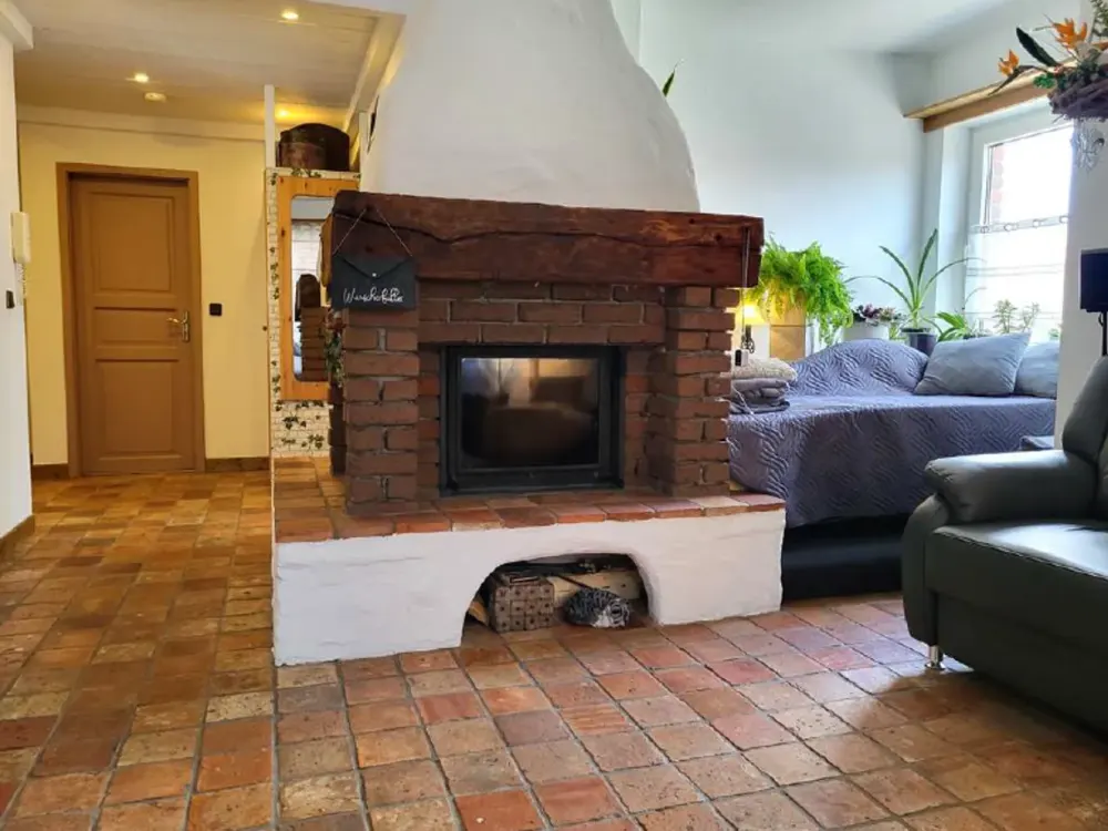 Gemütliche Wohnung im Landhausstil mit Kamin, Balkon und Garage in zentraler Lage von Grevenbroich